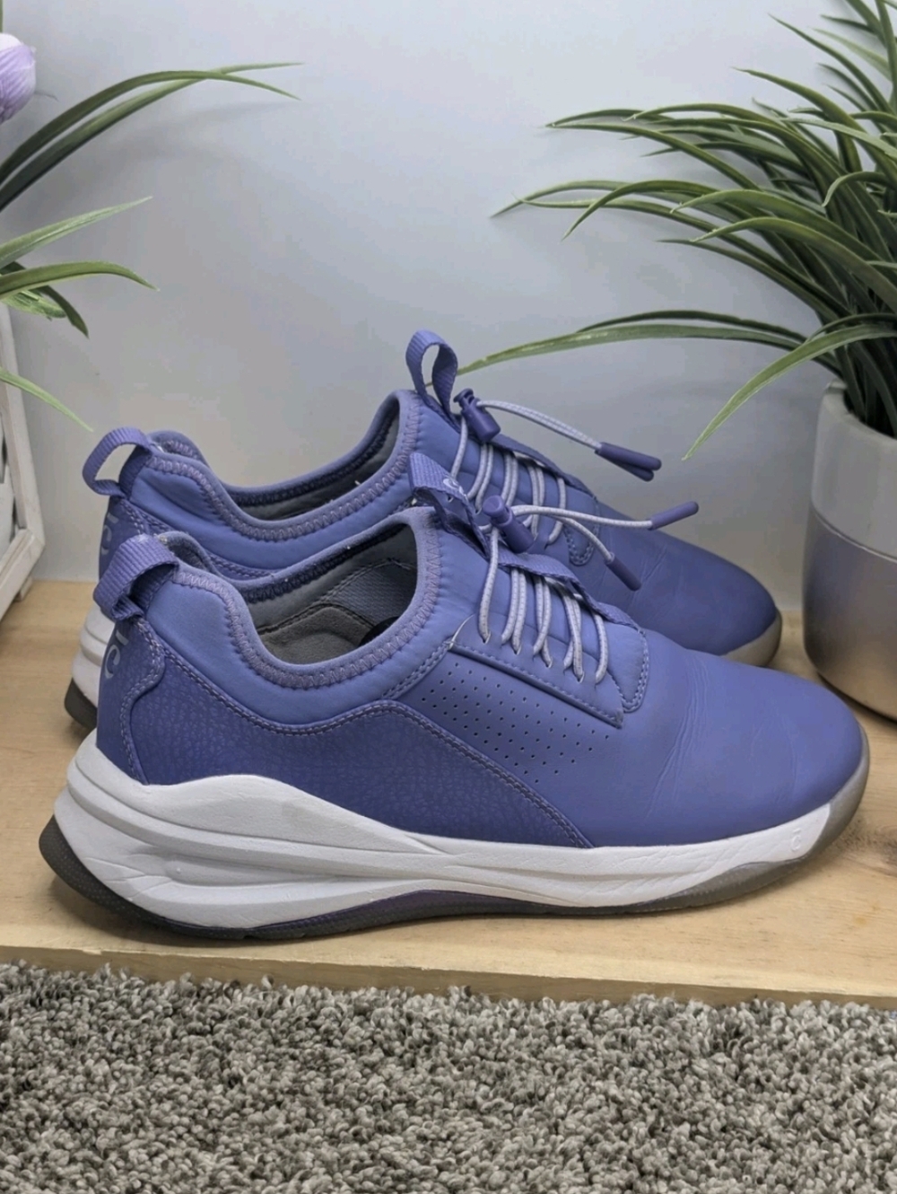 Clove Women's Size 8.5 Lavender Work Nursing Comfort Shoes Walking